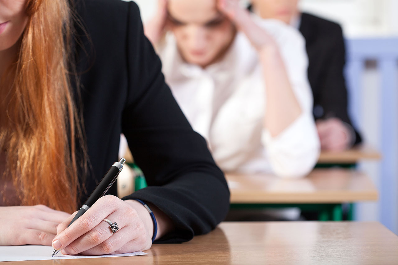 dispenza a la realizacion del examen ccse para obtener la nacionalidad española