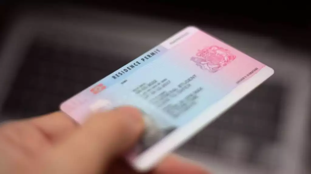Documento de permiso de residencia en España